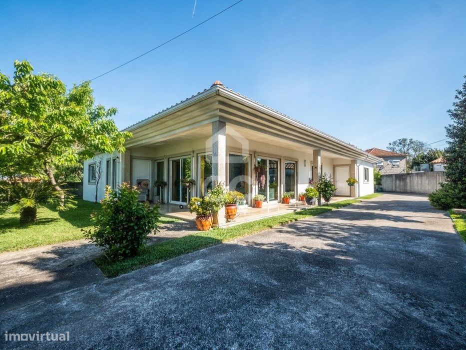 Moradia Térrea T4 em Palmeira, Santo Tirso