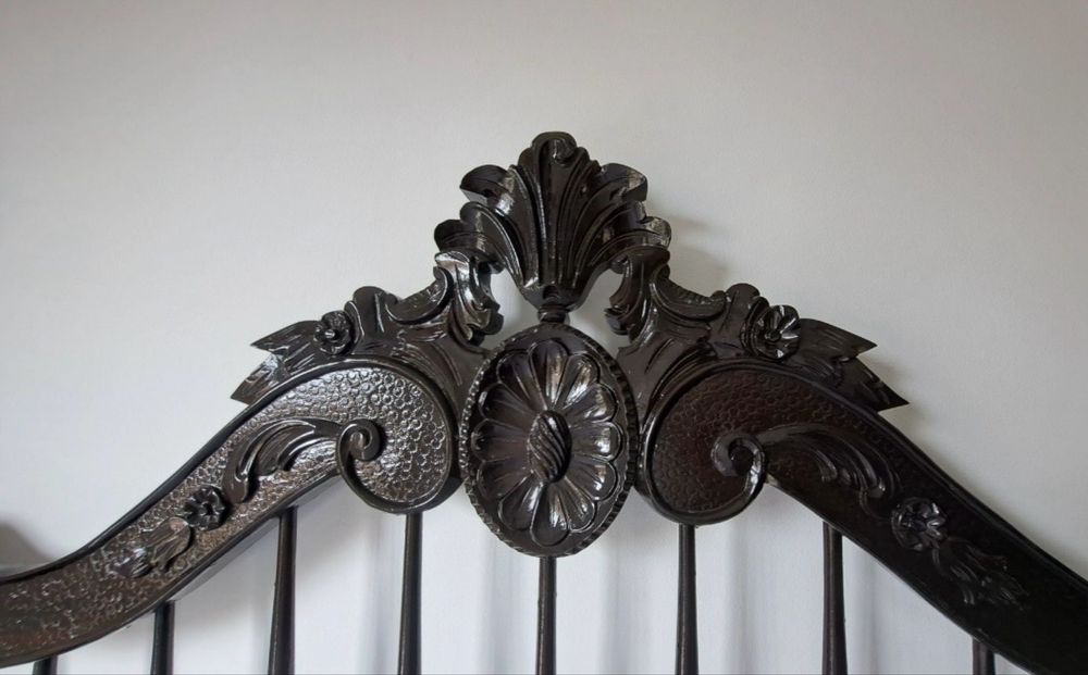 Cama de casal antiga restaurada 190x140