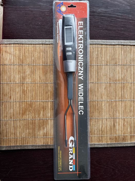 Widelec elektryczny do grillowania