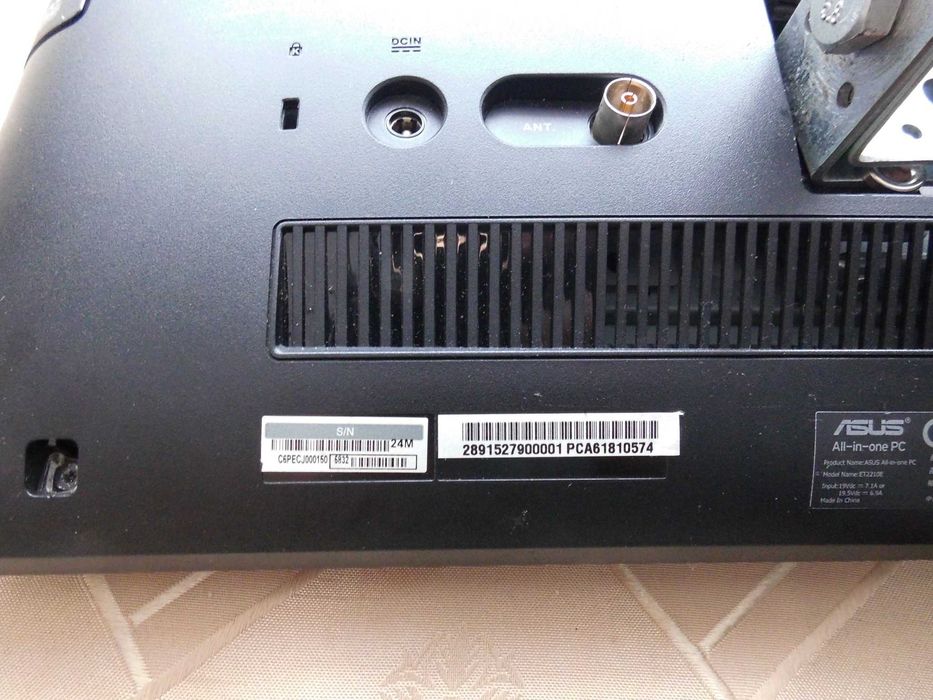 ASUS 22" Dotykowy AIO Komputer ( jak Tablet ) 4X3,1GHz