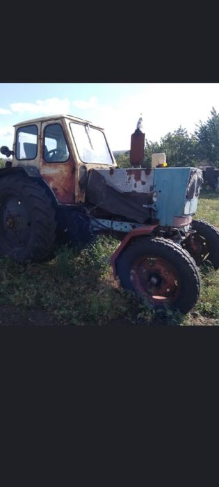 Продам трактор юмз 6л