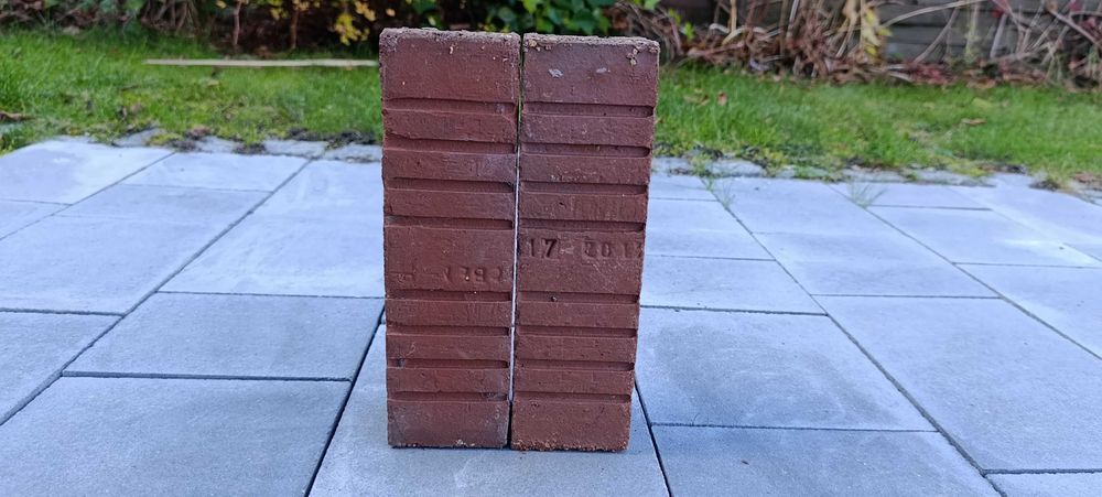 Cegła połówkowa ozdobna  24/6.5 Roben