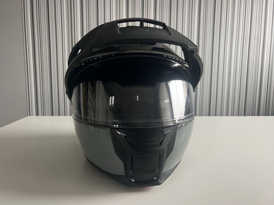 Schuberth E2 rozm. L oraz XXL - szary + dodatkowy wizjer