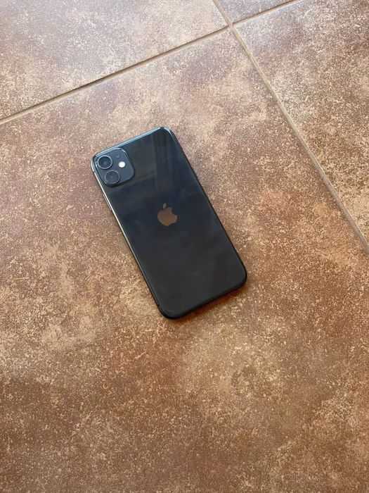 Продам свій IPhone 11 black в дуже гарному стані
