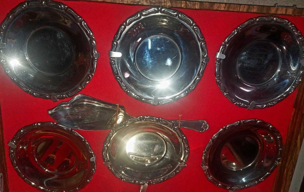 Conjunto de serviço de bolo novo