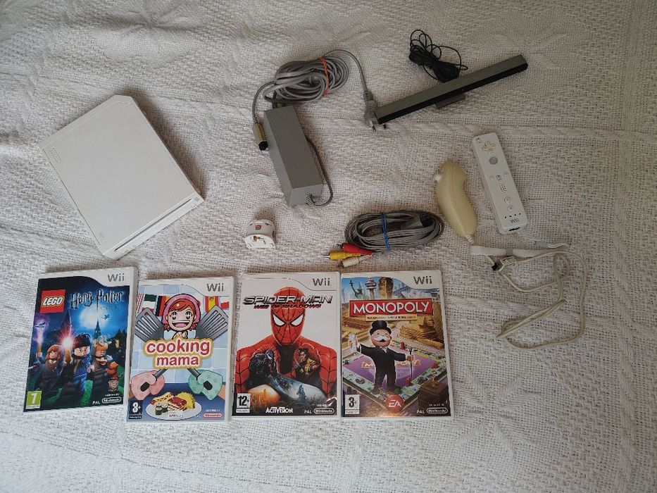 Konsola Nintendo Wii zestaw Pad okablowanie kamera + gry