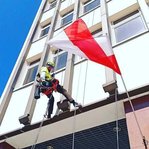 Prace wysokościowe Usługi alpinistyczne Alpinista przemyslowy