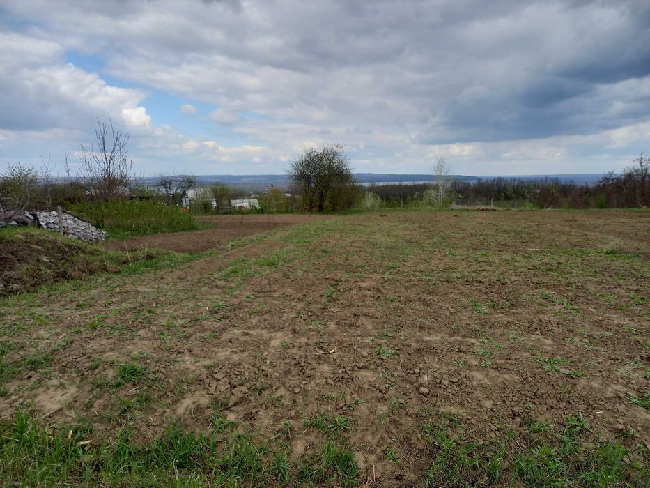 Продам земельну ділянку в м. Каневі