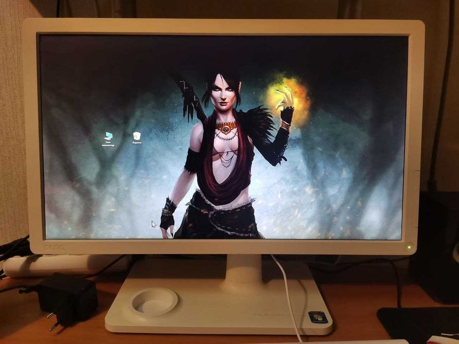 Монитор 22 дюйма