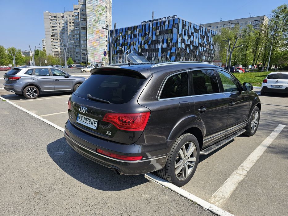 продам AUDI Q7 2013 г. дизель 3,0