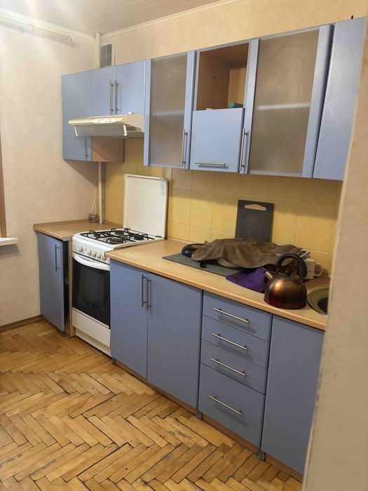 Продаж 1 к 6/9 вул Глісерна