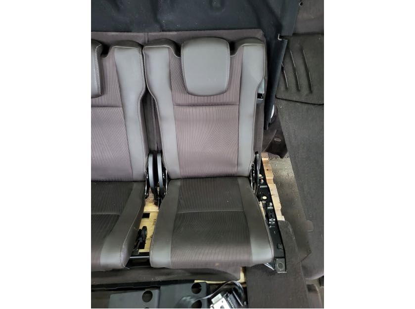 fotel fotele iii rzędu boczki tapicerka pasy kpl RENAULT SCENIC III