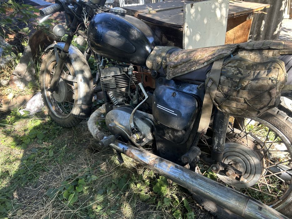 Продам два мотоцикли