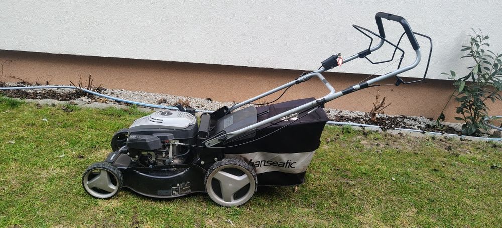 Kosiarka spalinowa na rozrusznik z napędem