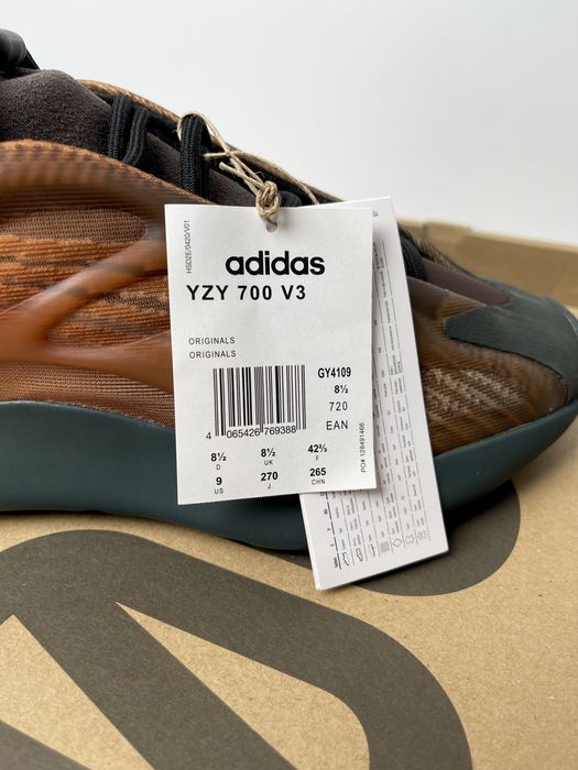 Оригинал Adidas Yeezy 700 V3 ʼCopper Fade’ (GY4109) оригинальние изи