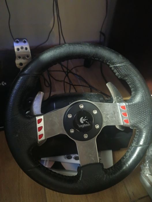 Kierownicą Logitech g27 OPIS