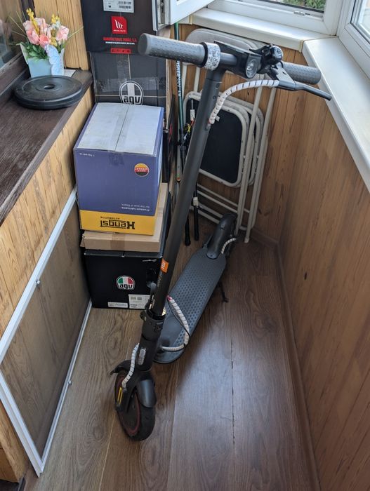 Електросамокат Xiaomi Mi Scooter Pro 2 гарний стан 1600km пробіг, повністю справний