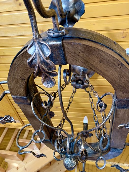 Люстра кована дуб