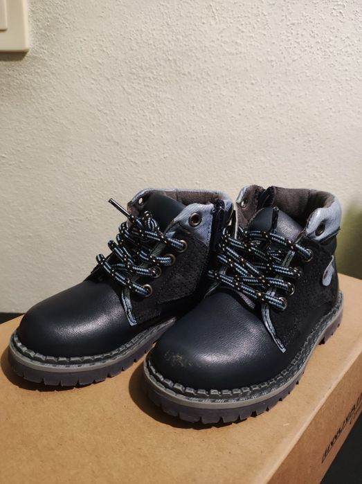 Botas em pele menino Tamanho 23