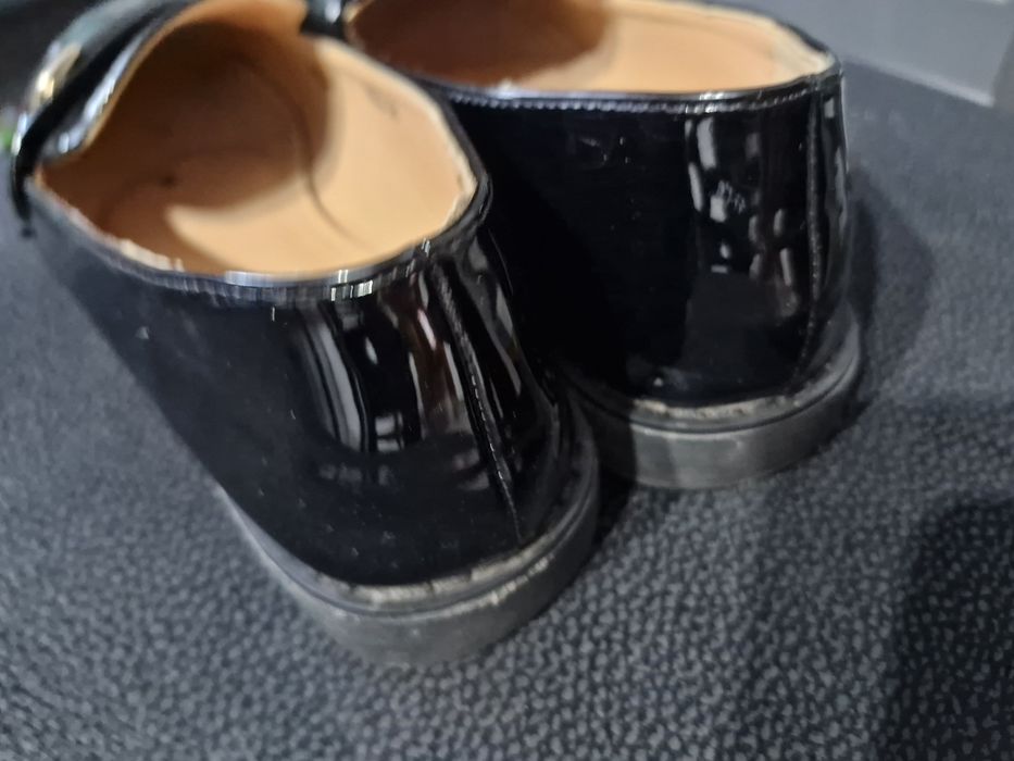 Lakierowane damskie mokasyny 38