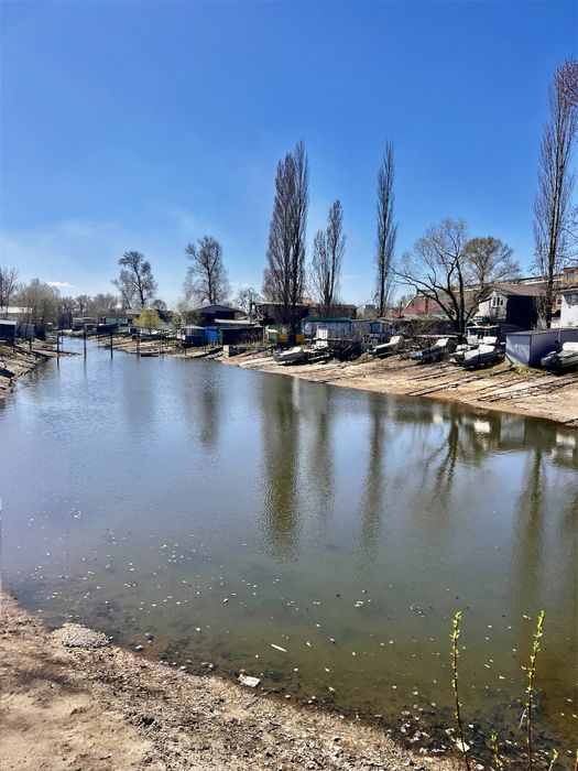 Продаж  2х поверхового будинку в місті, причал # 5, р-н 700 річчя