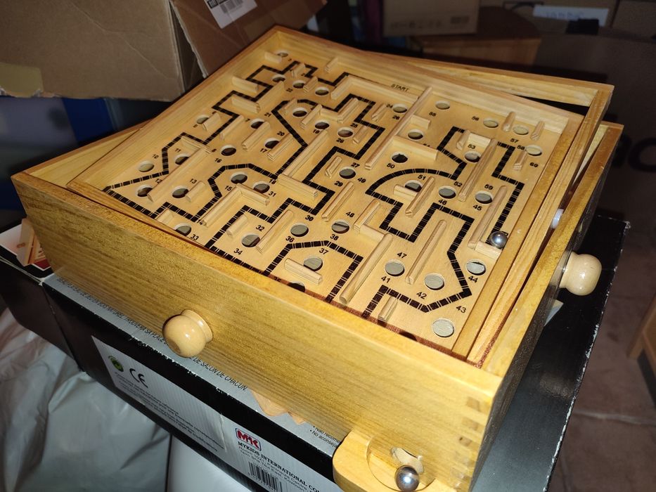 Labirinto em madeira