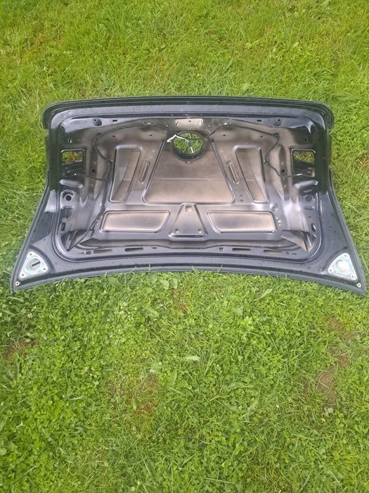 Klapa bagażnika passat b7 sedan czarna
