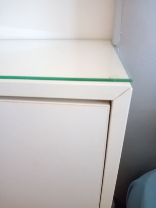 Móvel de Parede Cubo Branco e vidro  ( IKEA EKET)
