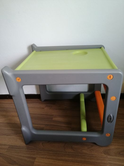 Mesa de criança + Cozinha de brincar