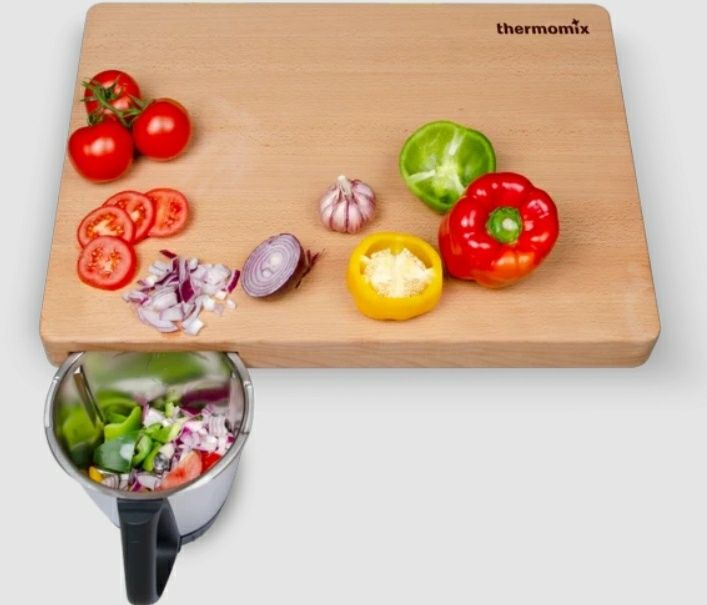 Tábua de corte com encaixe para o Copo