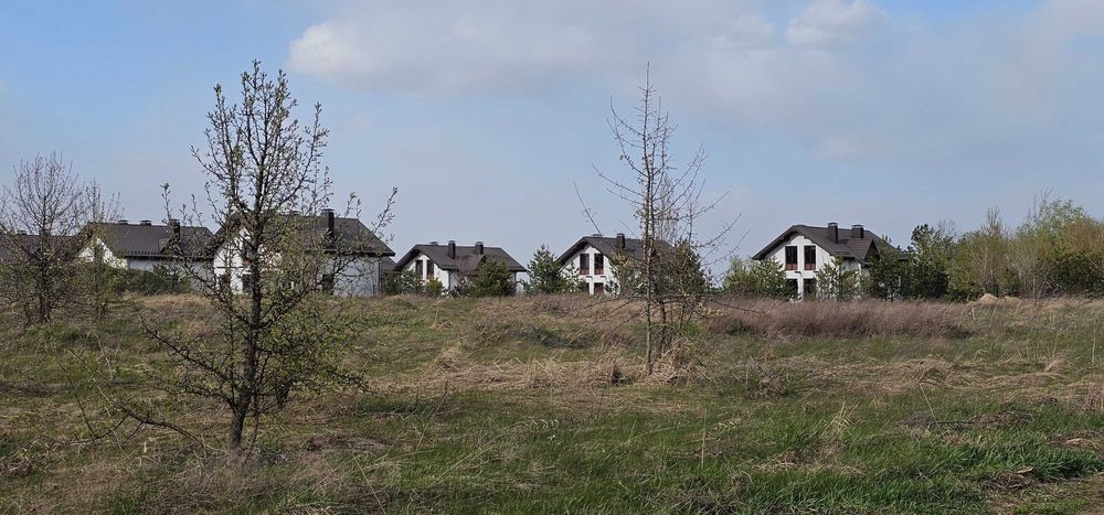Продаю земельну ділянку Музичі