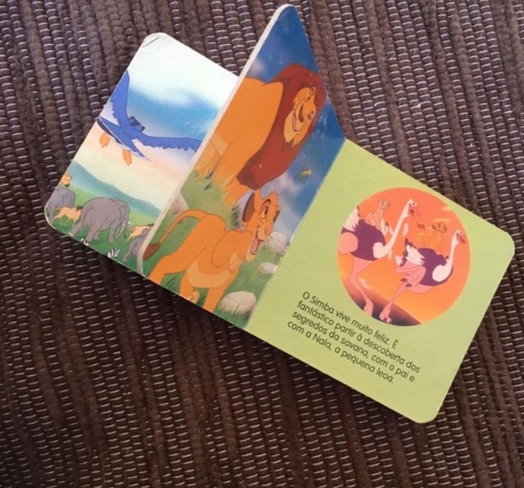 Livro infantil “Rei Leão”