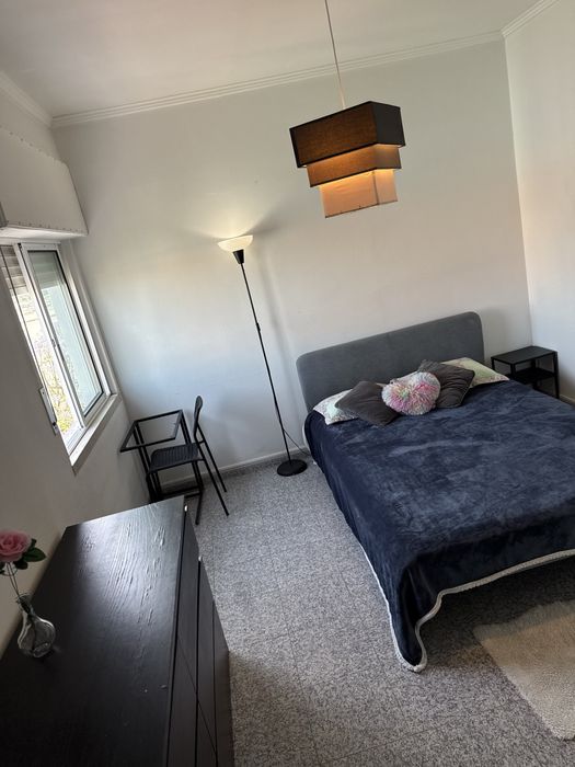 Quarto mobiliado na Moita (Margem Sul)