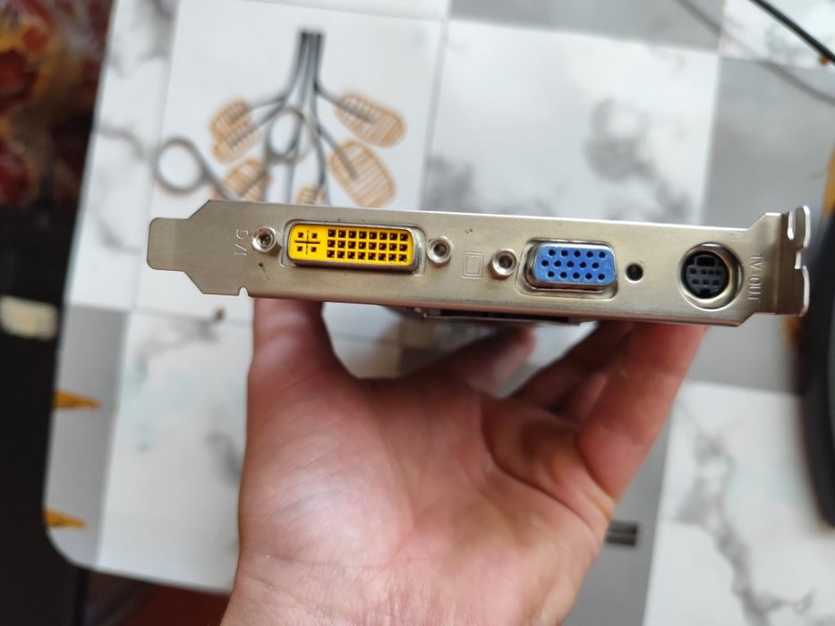 Відеокарта  Vsus