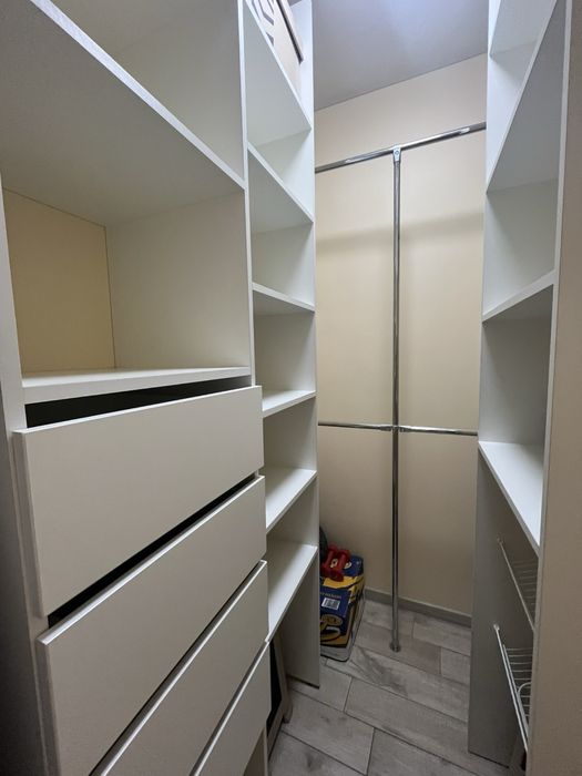 Сахарова/Бочарова, квартира в новом кирпичном доме, на 3эт (газ)