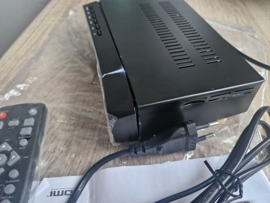 Dekoder Tuner TechniSat DVB-T2 HEVC [