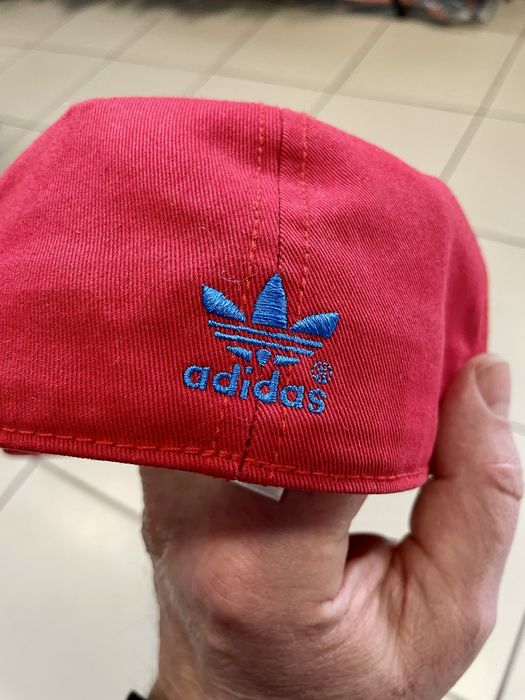 Бейсболка Adidas. Обємна вишивка. Червона. Оригінал.