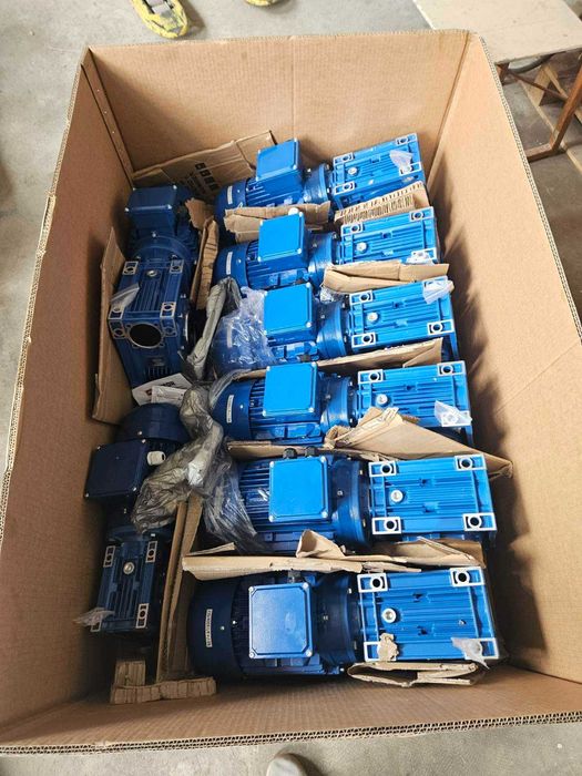 Мотор-редуктори, черв'ячні редуктори серії NMRV, Motovario.