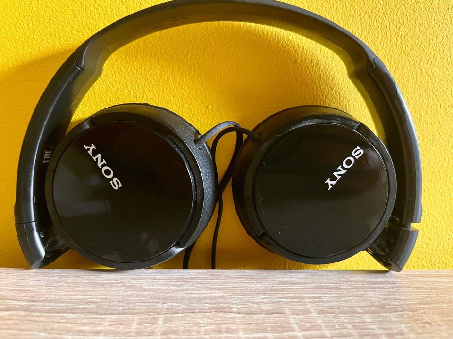 Słuchawki sony..