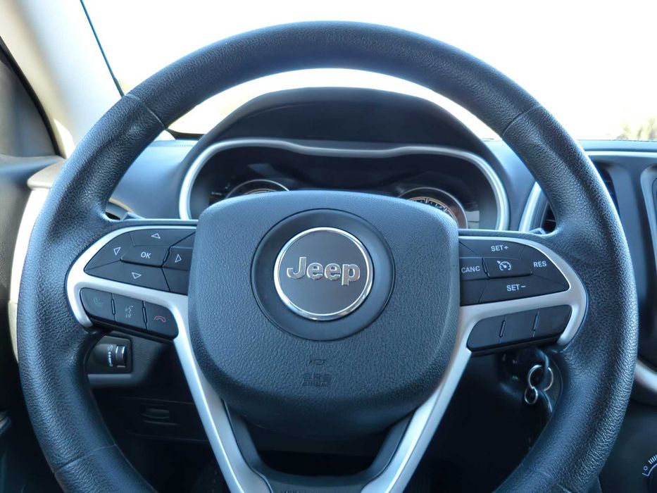 Jeep Cherokee      2016