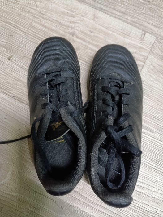 Buty dziecięce sportowe dla piłkarza