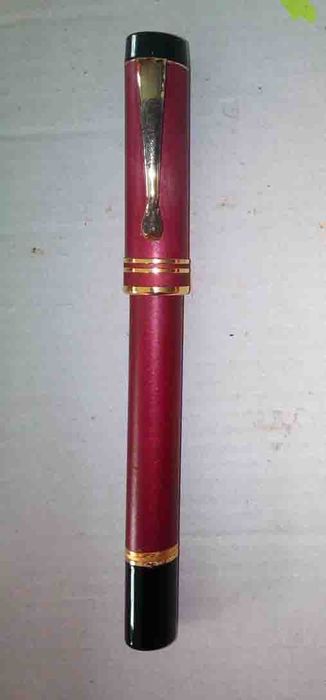 VINTAGE and NEW Trimming Pens!