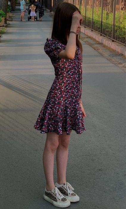 Сукня для дівчинки,зріст 140.Бренд:”Arin apparel”