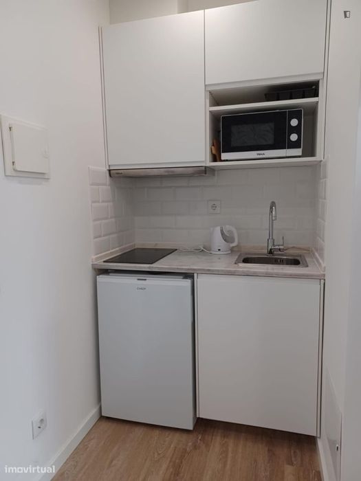 Estúdio - localizado em Baixa Coimbra