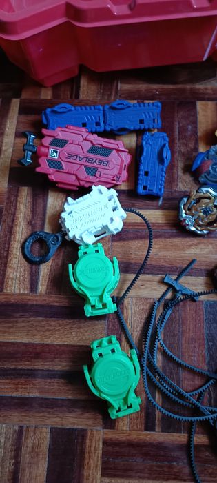 Beyblades + arena