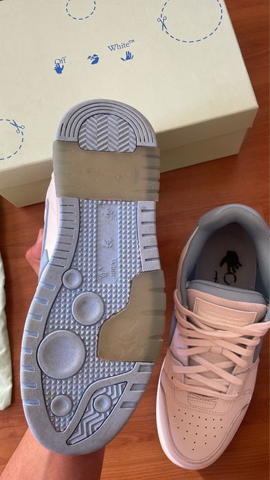 Saptilhas Off White out of office