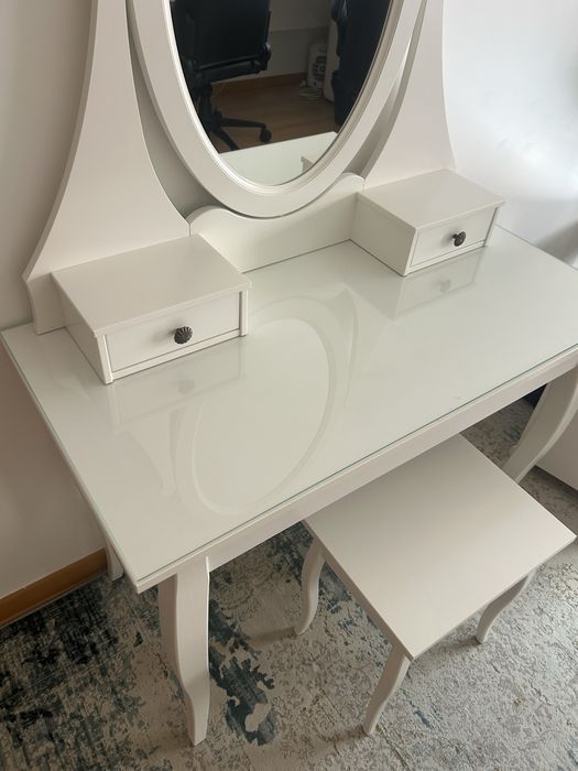 Toucador/Penteadeira +banco Ikea hemnes