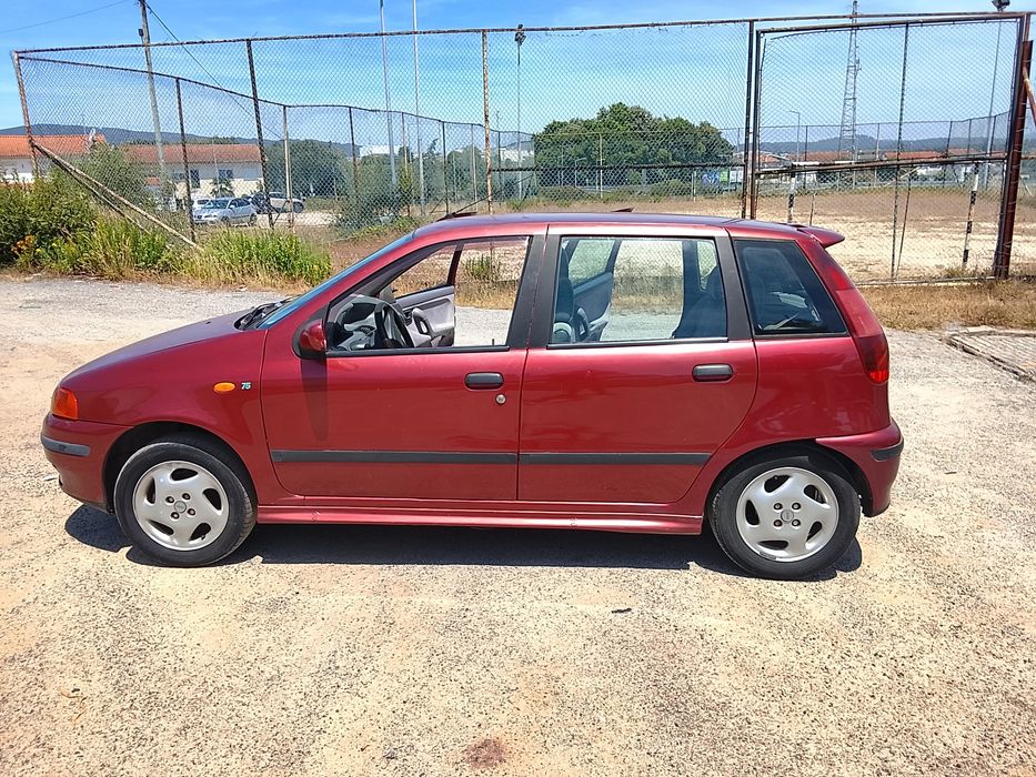 Fiat Punto e um bom estado