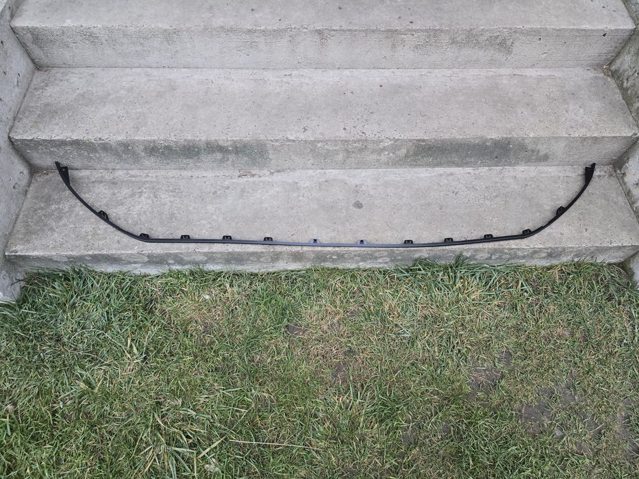 Нижня накладка бампера Кіа ніро електро 2024