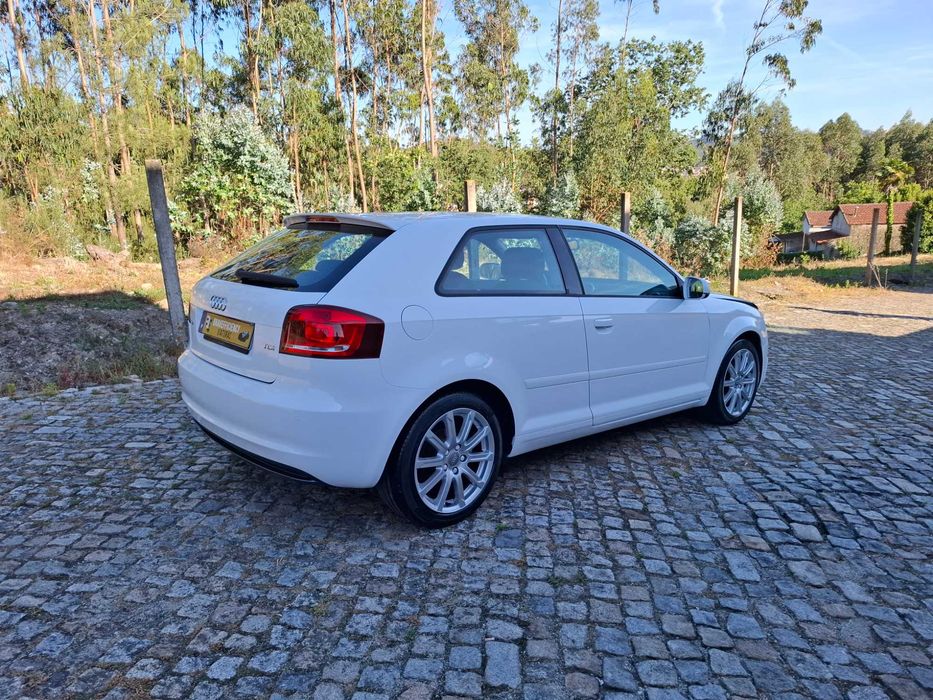 Audi A3 1.6 TDI S-LINE Apenas 155 Mil kms Nacional de 2011 KIT AIRBAGS INCLUIDO